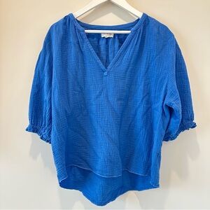 4OUR DREAMERS Anthropologie Blue Gauzy Cotton Blouse Top Size Small V Neck Nice
